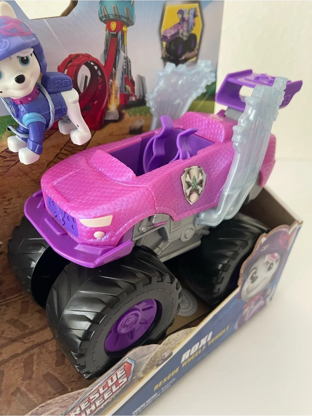 BRAND NEW Roxi Rescue Wheels figure and vehicle HTF